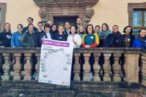 Winter School 2024 - Gruppenbild vor dem Hotel