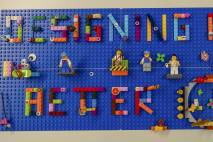 Impression aus dem Workshop Lego Serious Play, zeigt das Motto des WUD 2024: Designing for a better World