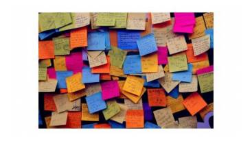 Bild von Post-its zur Illustration der Methode Haftnotizen